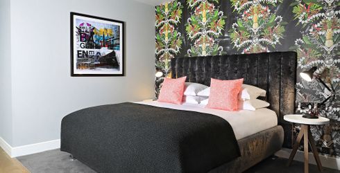hotel room image