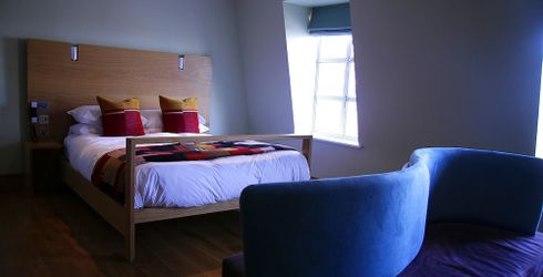 hotel room image