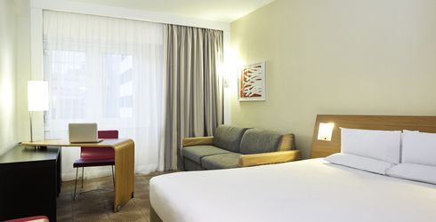 hotel room image