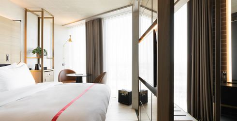 hotel room image