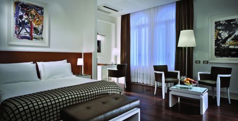 hotel room image