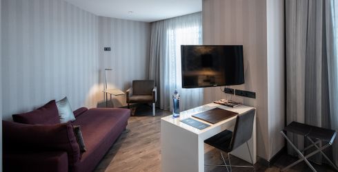 hotel room image