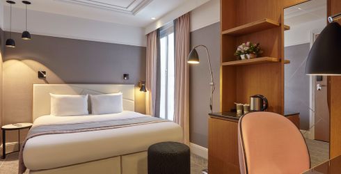 hotel room image