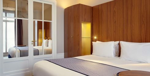 hotel room image