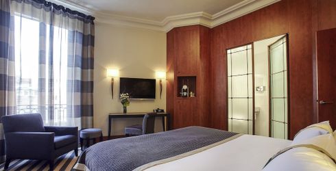 hotel room image