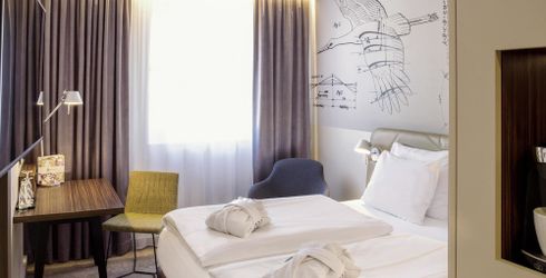 hotel room image