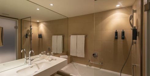 hotel room image