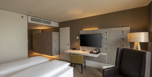 hotel room image