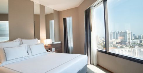 hotel room image