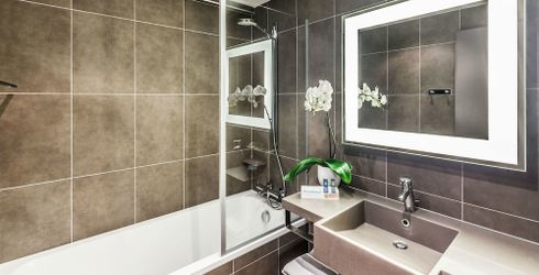hotel room image