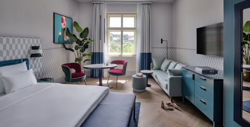 hotel room image