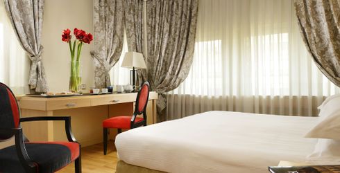 hotel room image