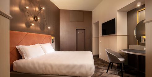 hotel room image