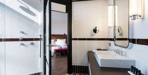 hotel room image