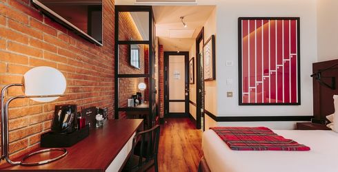 hotel room image
