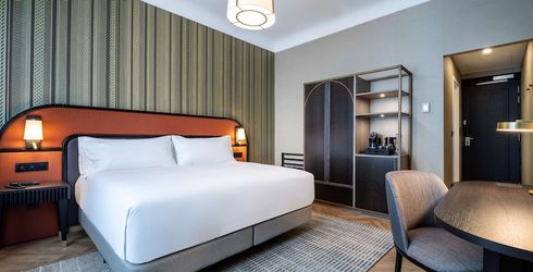 hotel room image