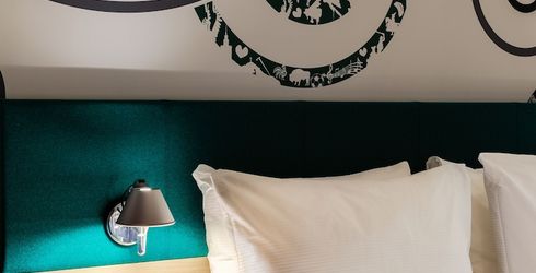 hotel room image