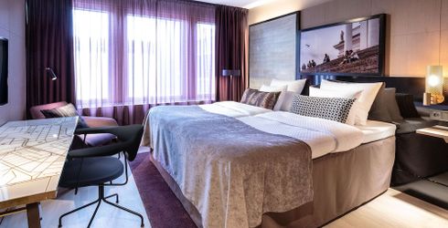 hotel room image