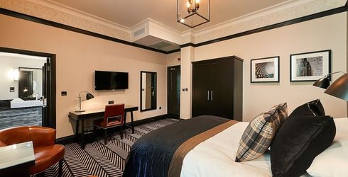hotel room image