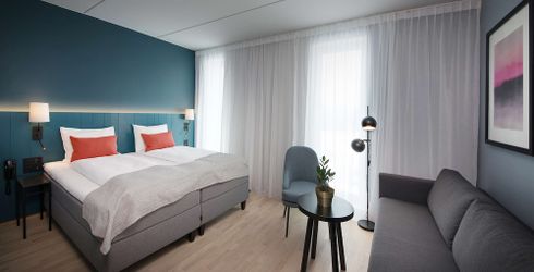 hotel room image