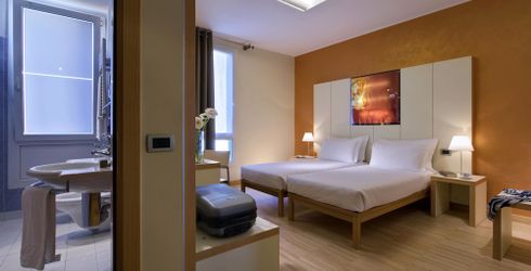 hotel room image