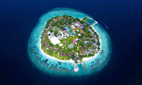 Bandos Maldives hotel in Malediven