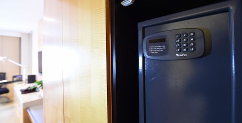 hotel room image