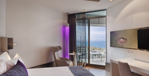 hotel room image