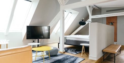 hotel room image