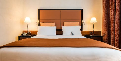 hotel room image