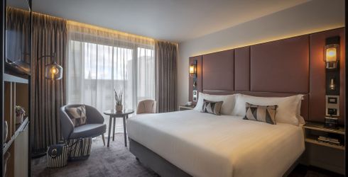 hotel room image