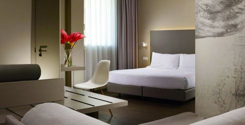 hotel room image