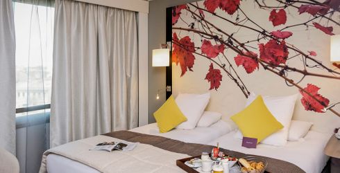 hotel room image