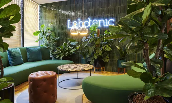 Holiday Inn Paris Montparnasse Pasteur hotel in Paris
