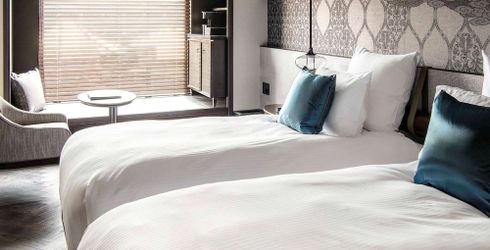 hotel room image