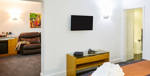 hotel room image
