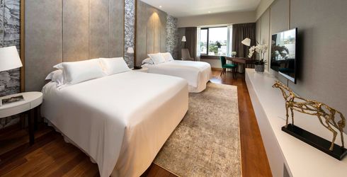 hotel room image