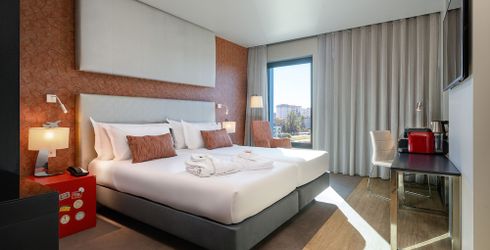 hotel room image