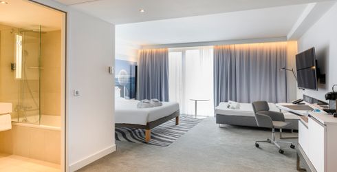 hotel room image