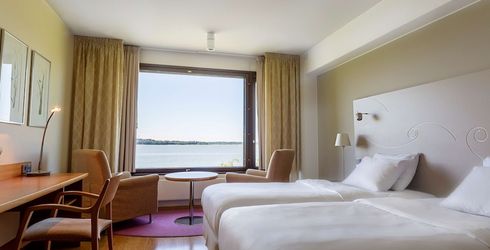 hotel room image