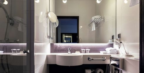 hotel room image