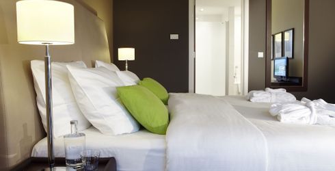 hotel room image