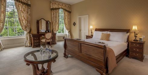 hotel room image