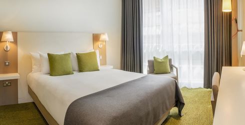 hotel room image