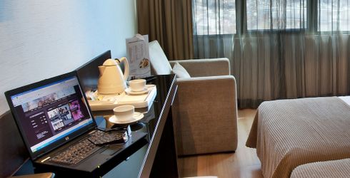 hotel room image