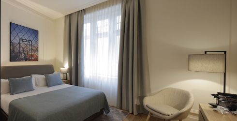 hotel room image