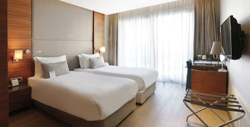 hotel room image