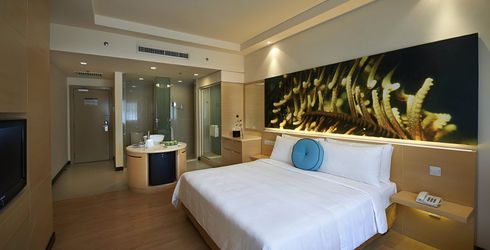 hotel room image
