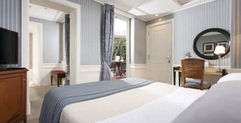 hotel room image