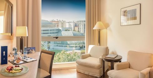 hotel room image